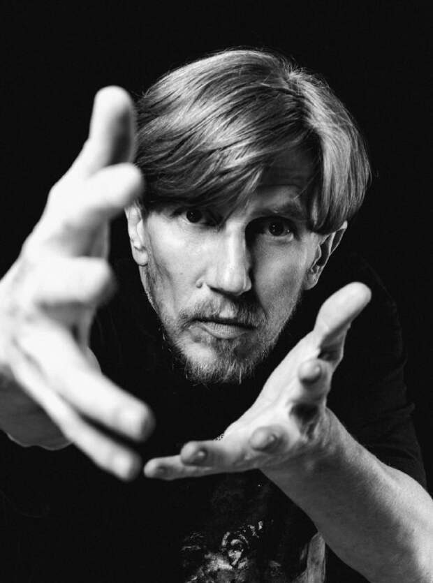 Актер сериалов "След" и "СашаТаня" Дмитрий Марфин скончался в возрасте 47 лет