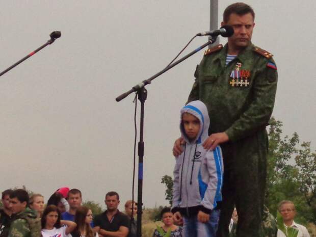 День освобождения Донбасса. То солнце, то дождь над священной высотой