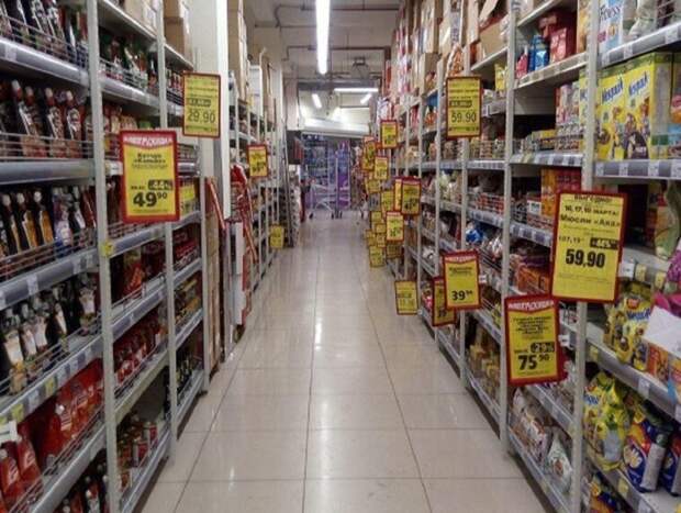 Пустые кассы и очереди в супермаркетах: России грозит кадровый кризис в сфере торговли