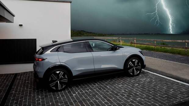 Renault Megane E-Tech Electric (2022 год)