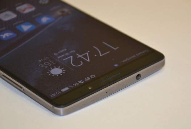 Huawei Mate 8: динамик 