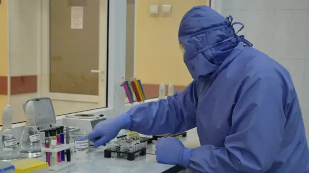 Академик Зверев заявил, что омикрон-штамм не станет последней фазой развития коронавируса