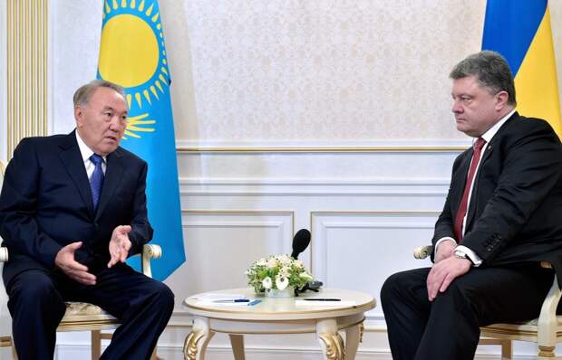Президент Казахстана Нурсултан Назарбаев и президент Украины Петр Порошенко