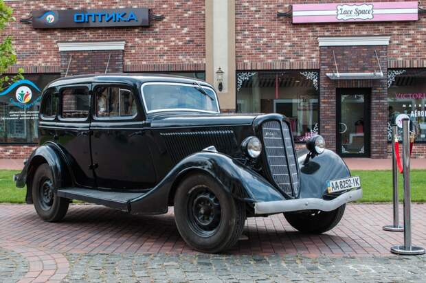 Retro Авто Fest в аутлет-городке "Мануфактура" выставка, олдтаймер, ретро автомобили