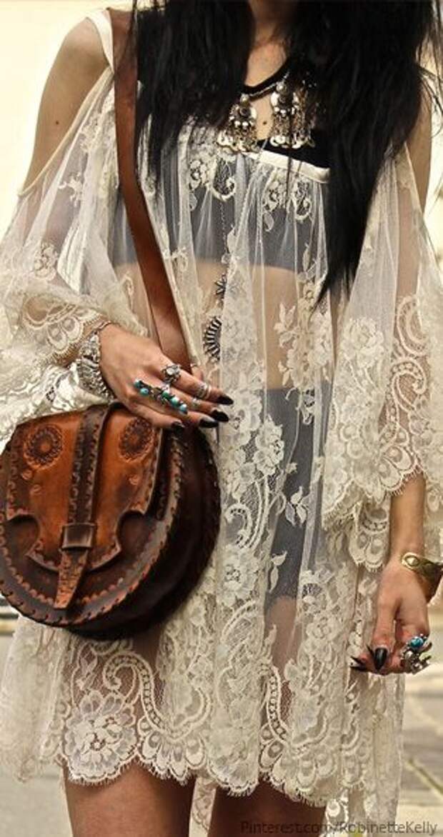 Bohemian Style #vintage I found had a purse like this in a thrift store in high school and bought it! Actually,they had several. I would love to find some nowadays!: 