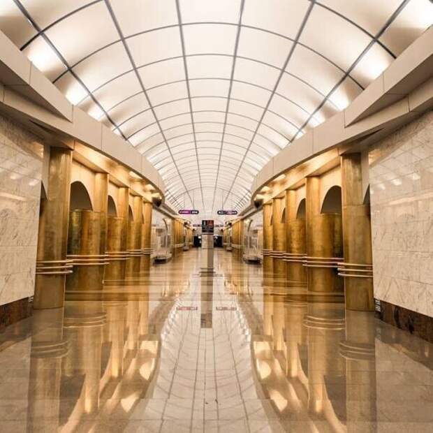 17. Станция метро "Международная" в Санкт-Петербурге, Россия