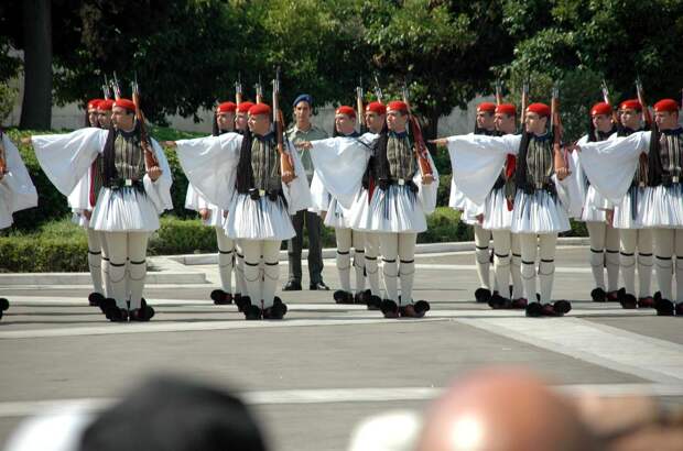 Отзвуки древних традиций: Эвзоны - греческая Президентская Гвардия (4)