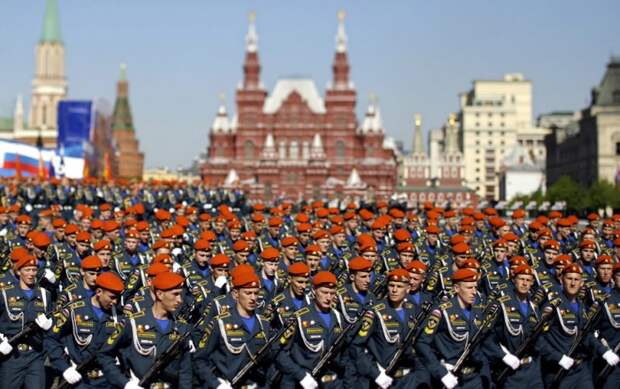 История военных парадов на Красной площади
