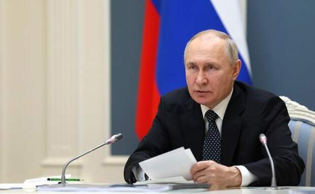 Президент России Путин: на Украину работает все западное сообщество