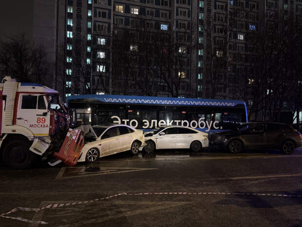 После ДТП в Москве госпитализировали двух детей