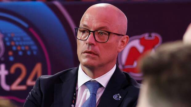 «Ванкувер» уволил генменеджера Альвина после провального сезона