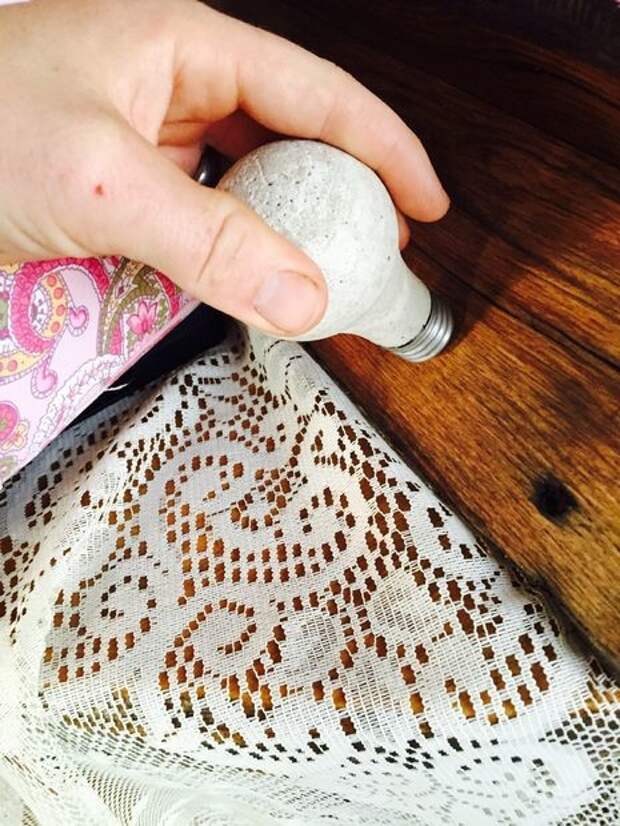 Вешалка из старых лампочек Вешалка из старых лампочек вешалка, лампочка, фемент