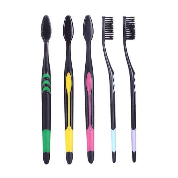 Почти каждая зубная щетка, изготовленная с 1930-х годов, все еще где-то в мире живет как кусок мусора. Как так произошло и можем ли мы что-то изменить