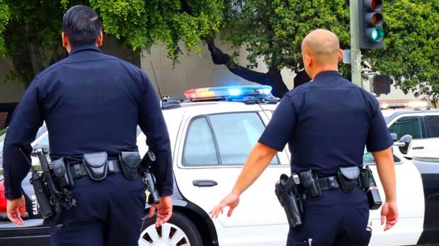 В кампусе Университета Эмори в США ликвидирован стрелок, погиб полицейский