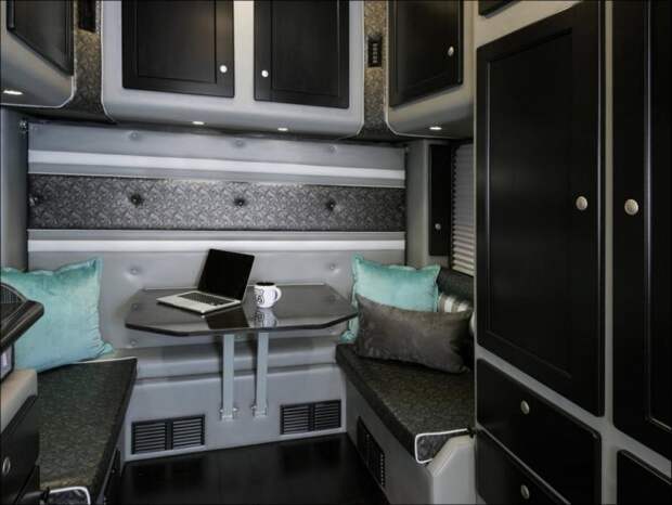 these-trucks-are-the-real-heaven-for-truck-drivers-artnaz-com-3