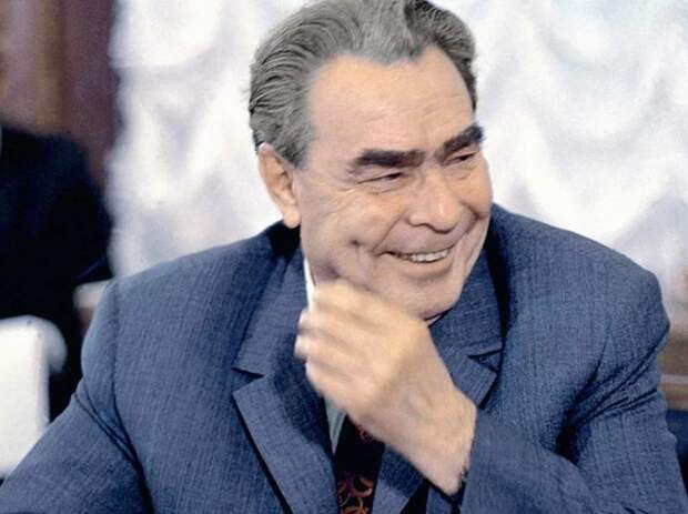 "Либералы называют эпоху Брежнева "застоем", но при этом холодильники у людей были полны" - в Госдуме назвали мифом "эпоху застоя" 