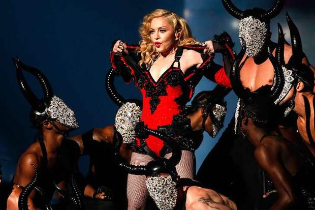 Вышел тринадцатый студийный альбом Мадонны "Rebel Heart"