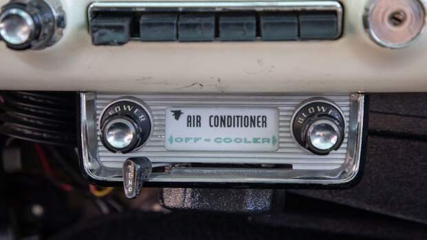 Mercury Montclair Sun Valley 1955 с прозрачной крышей