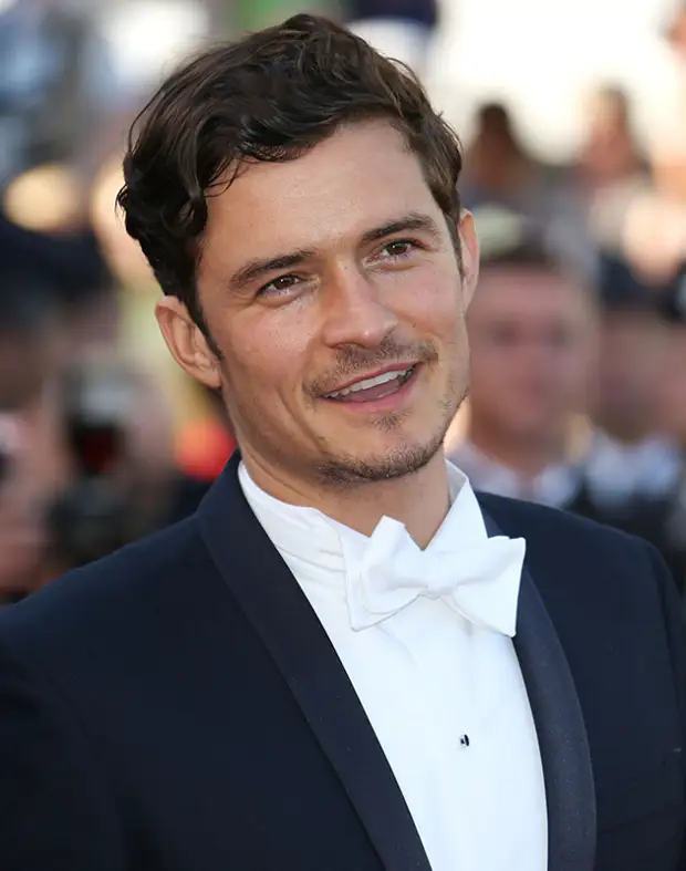 Первая работа звезд. Дженалет. Первая работа звезд. Работа со знаменитостями. Дженнифер энистон волосы 2021.