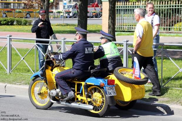 Парад ретро-техники в Санкт-Петербурге авто, общественный транспорт, парад, ретро автомобили