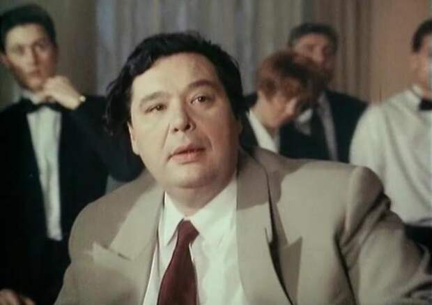 Кадр из фильма *Не стреляйте в пассажира!*, 1993 kino-teatr.ru Кадр из фильма *Не стреляйте в пассажира!*, 1993 kino-teatr.ru