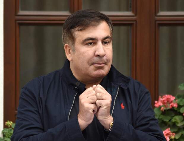 Саакашвили призвал сторонников «взять Тбилиси» Саакашвили призвал сторонников «взять Тбилиси»