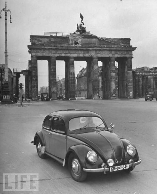 Фольксваген «Жук»: от Гитлера до хиппи (27 фото)