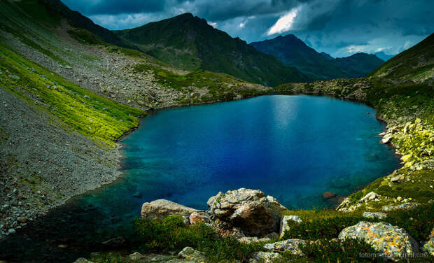 Озеро Семицветное на Кавказе Озеро Семицветное на Кавказе