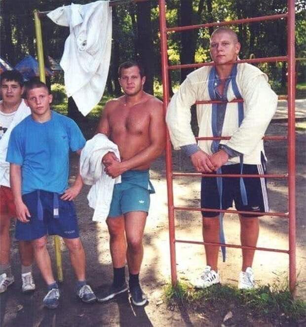 Подборка атмосферных снимков из 90-х