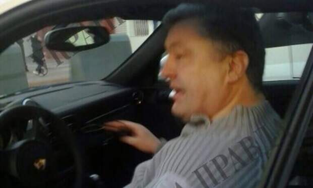 Имеет ли право Порошенко оставаться президентом? Имеет ли право Порошенко оставаться президентом?