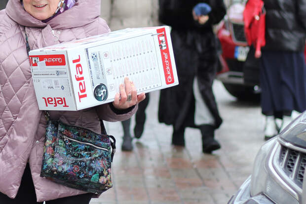 Адвокат Багатурия: при покупке товара с рук есть риск столкнуться с подделкой