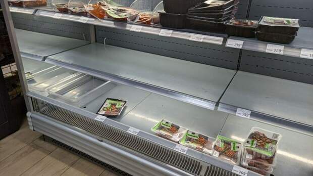 В Барнауле из магазинов неожиданно пропала курица. Почему это произошло