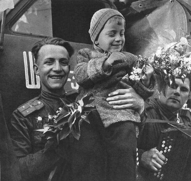 chekhoslovakialiberation001-63