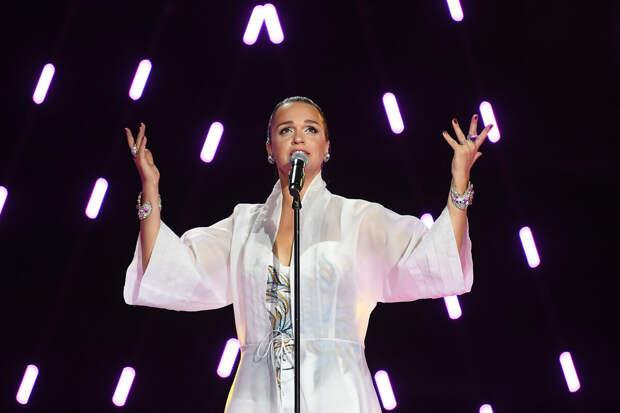 Shot: певица Слава не стала менять райдер после срыва концерта