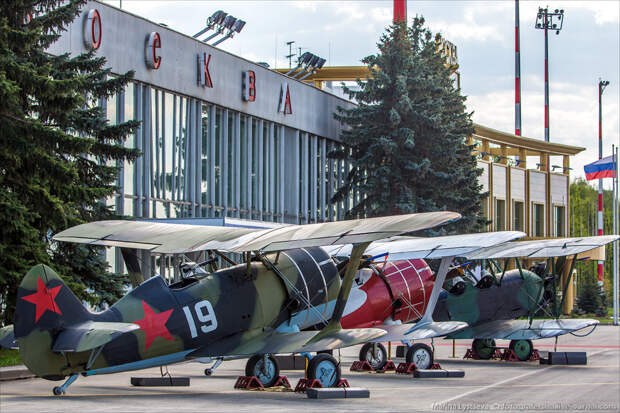 Ретро-самолеты во Внуково Ретро-самолеты во Внуково