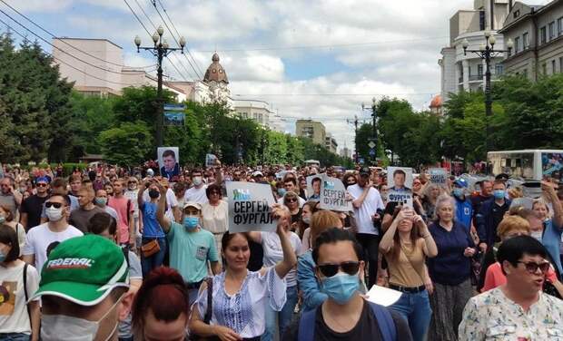 Смотри - может пригодится - укры поддержали протесты в Хабаровске (в самом низу)