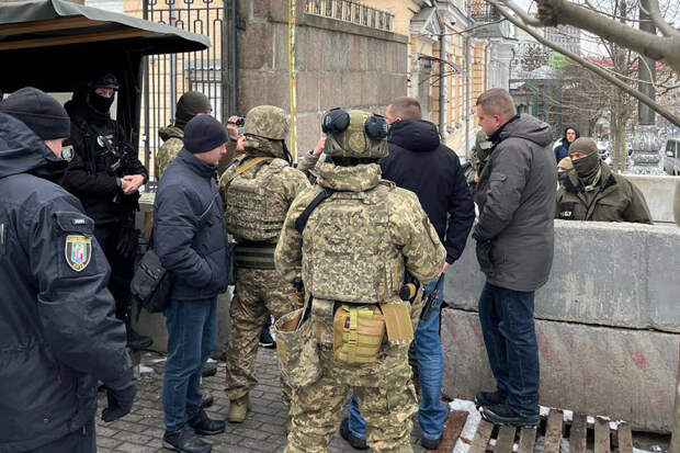 Бойцы госохраны оказали сопротивление сотрудникам НАБУ у Верховной рады