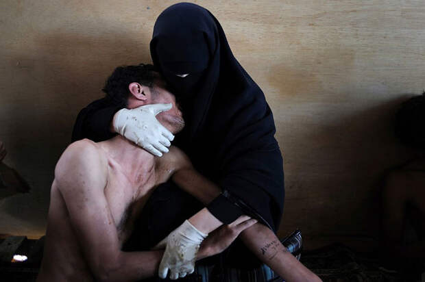 Лучшие фотографии мира на конкурсе World Press Photo 2012