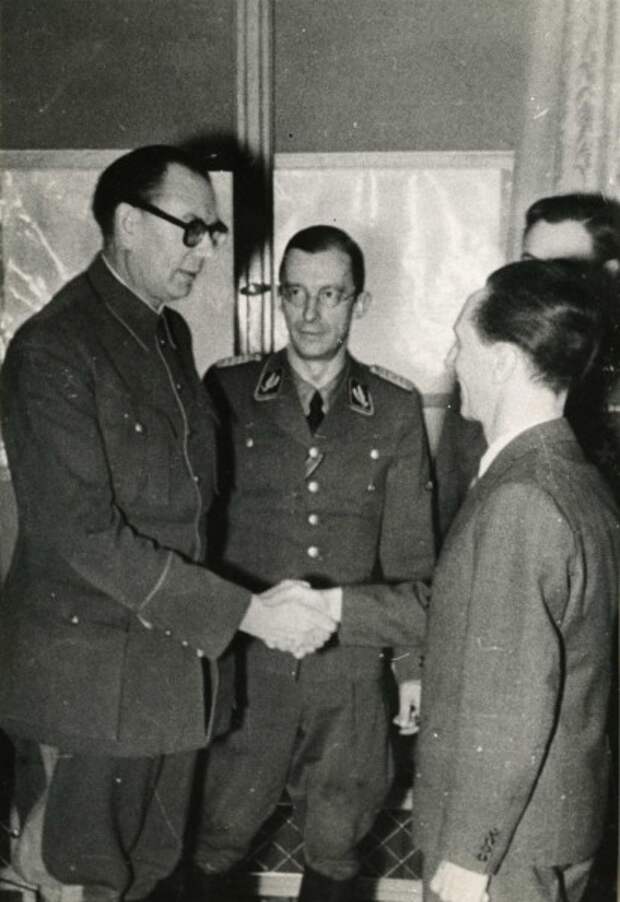 12 мая 1945 года контрразведка СМЕРШ на территории Чехословакии арестовала бывшего советского генерала, затем военнопленного и, наконец, главу так называемой Русской освободительной армии (РОА) Андрея-8