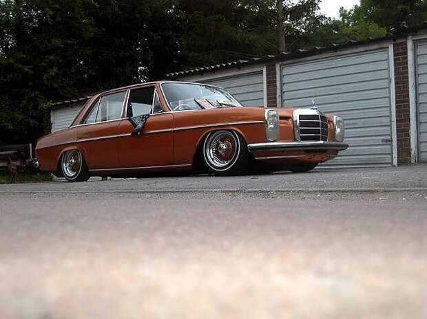 Подборка классических и тюнингованных автомобилей (72 фото)