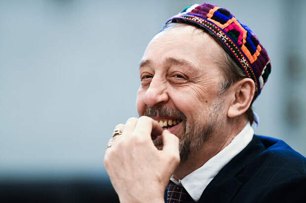 Режиссера Коляду подключили к аппарату искусственной вентиляции легких