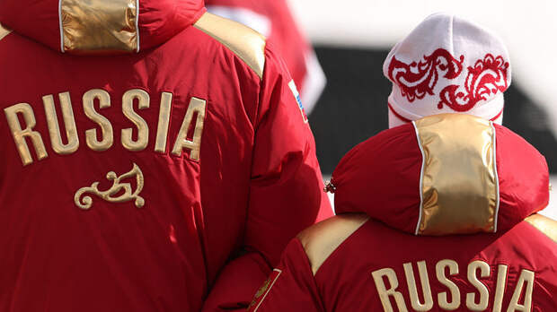 В аэропорту Внуково встретили паралимпийцев с плакатами и цветами