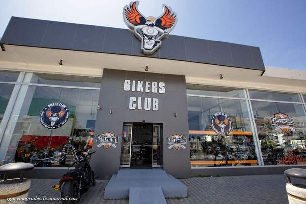 Мотоцикл Harley-Davidson крупным планом (28 фото)