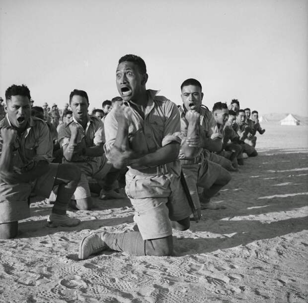 Maori Battalion haka in Egypt, 1941