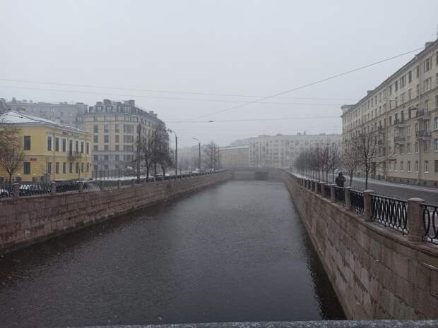 В Петербурге выпал апрельский снег