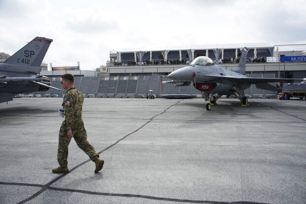 Экс-офицер Крамп заявил, что военные системы РФ предназначены для борьбы с F-16