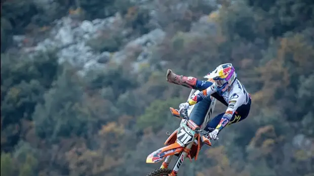 В Австрии при сходе лавины погиб 19-летний мотогонщик Хофер