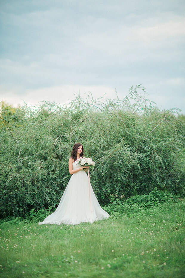 Candle_wedding_by_Kovchegin_and_Romanova_Photography_decor_by_Dreams_and_Honey_muah_by_Dasha_Cherentaeva_Mary_Trufel_dress-11