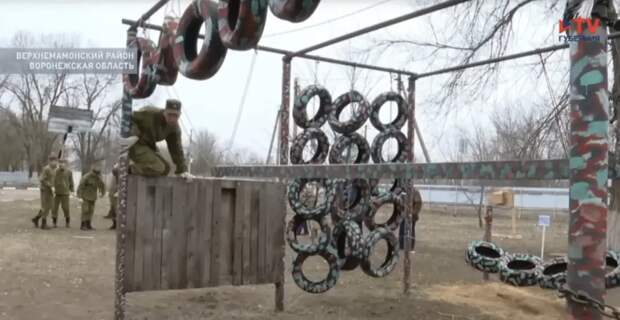 Военно-спортивная игра «Казачья вьюга» прошла в Верхнемамонском казачьем кадетском корпусе