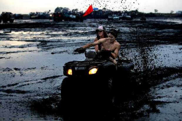 Фестиваль любителей грязи «Okeechobee Mudfest»